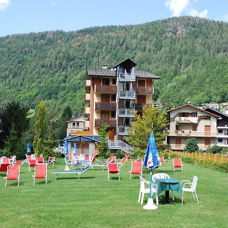Hotel Derby Aprica Kültér fotó