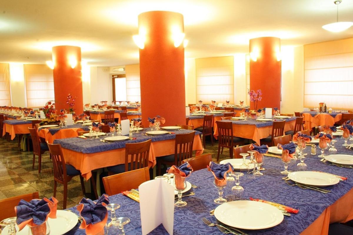 Hotel Derby Aprica Kültér fotó