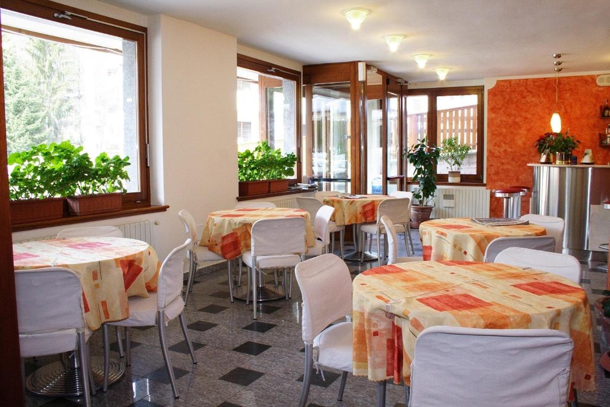 Hotel Derby Aprica Kültér fotó