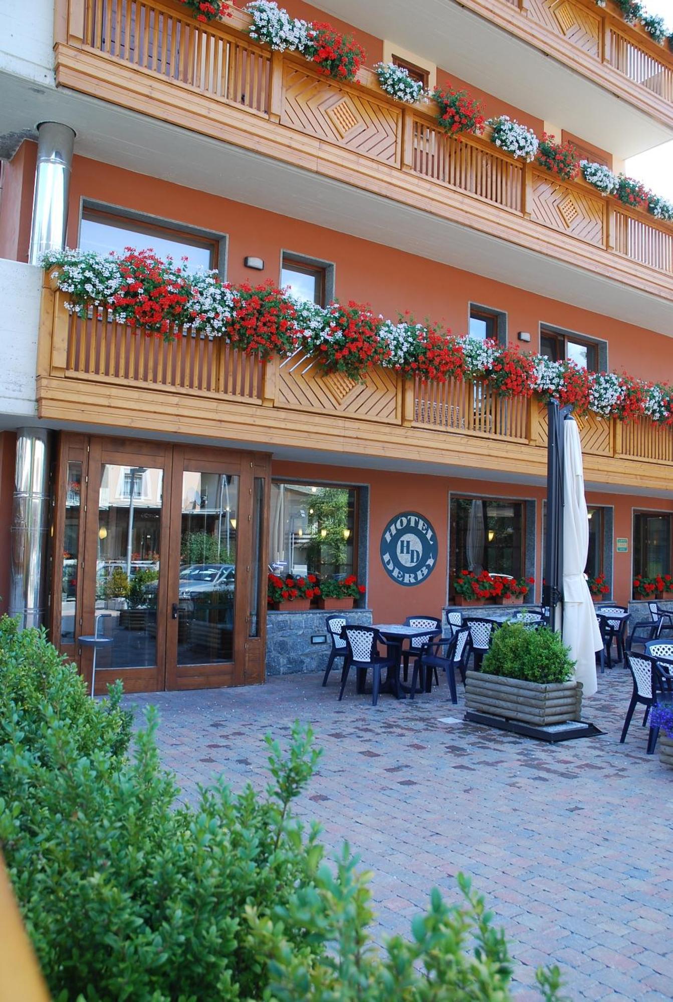 Hotel Derby Aprica Kültér fotó