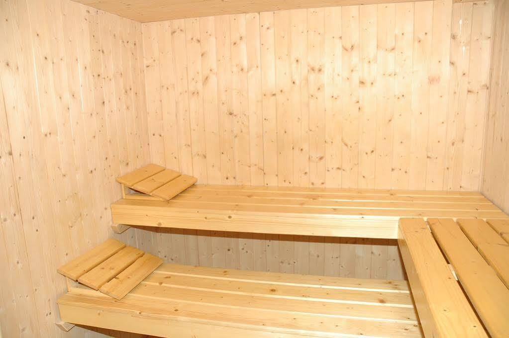 Hotel Derby Aprica Kültér fotó
